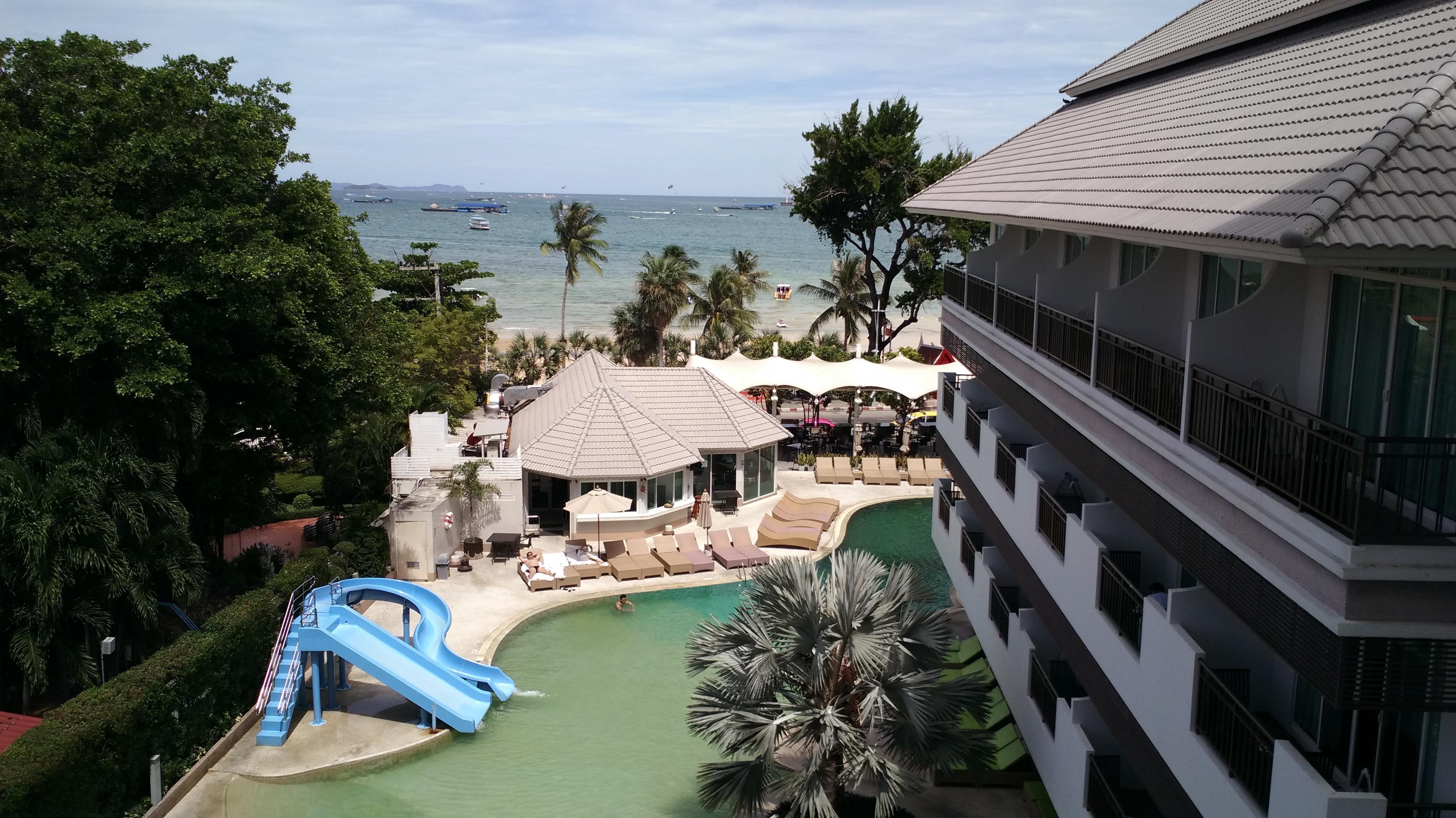 Pattaya Discovery Beach Hotel - Sha Extra Plus Exterior photo